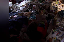 Hoarding: Buried Alive Season 1: No One Would Choose This