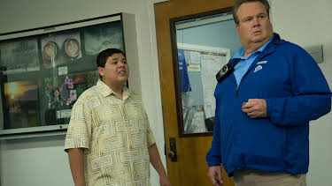 4:00 PM: Modern Family | E4 | 8/27 2026