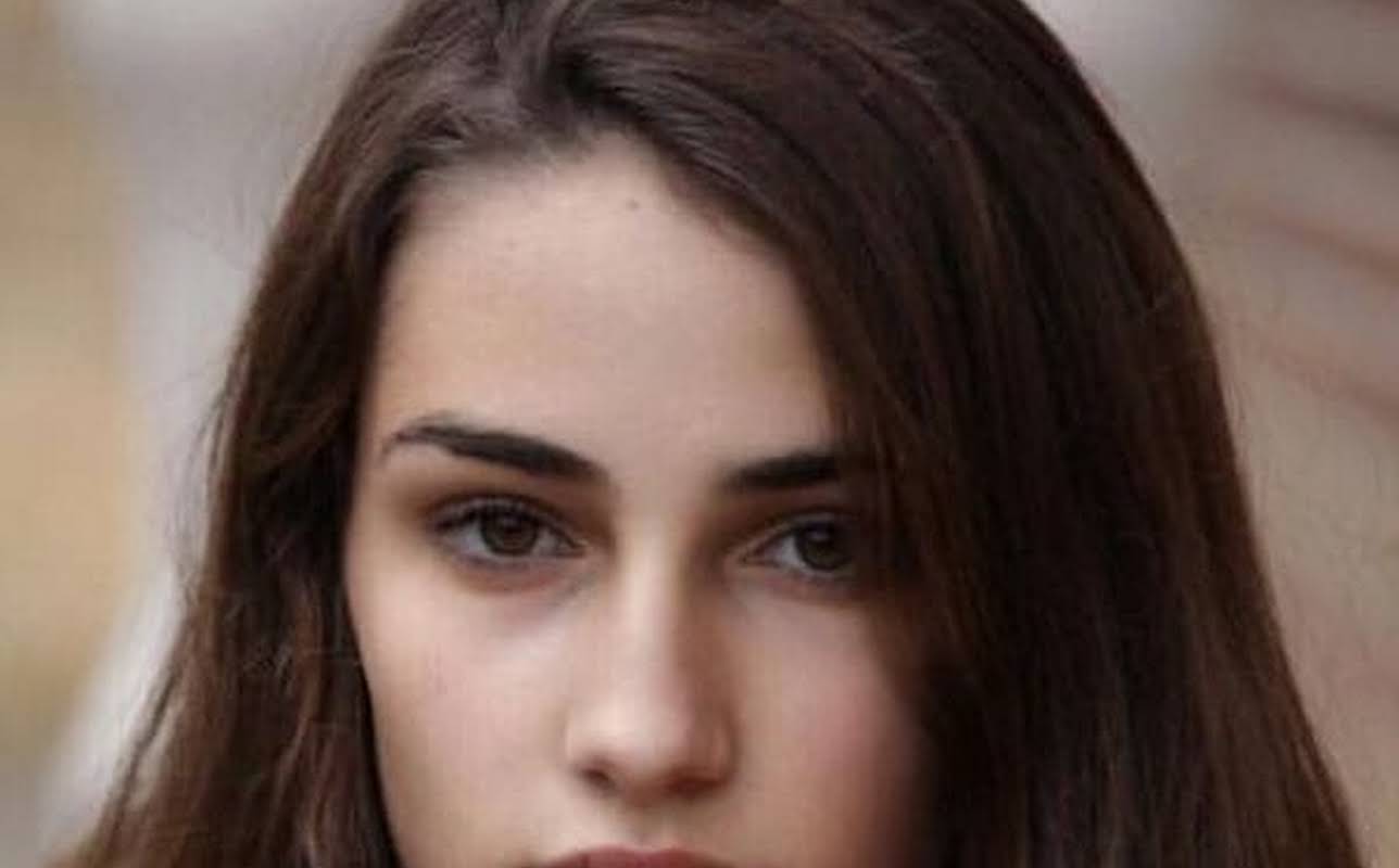 Sandra Escacena