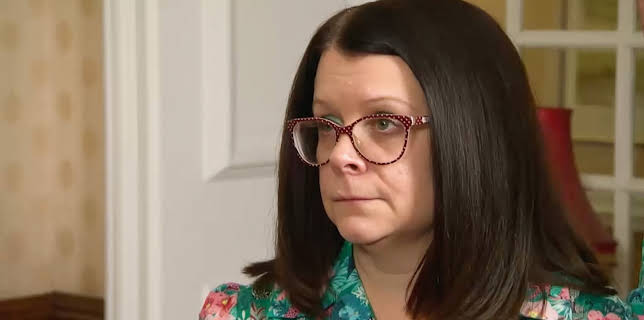 4:05 PM: Four in a Bed | Channel 4 | 11/9 2025