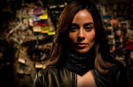 La Bella y Las Bestias season-1: La bella y las bestias Capítulo 1