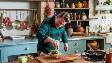 16:55: Jamie’s One Pan Wonders (S1 E6) (S1) | TV8 | 3/29 2026