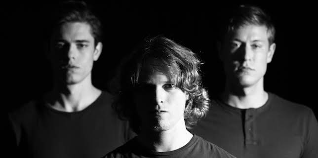 02:00: Murder Among Friends (S1 E8) (S1) | Investigation Discovery | 3/20 2026