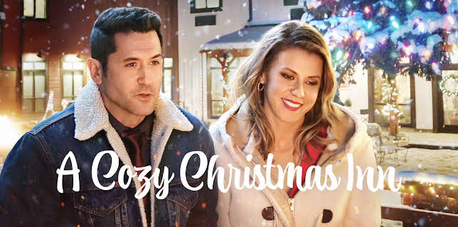 A Cozy Christmas Inn​ (2022)