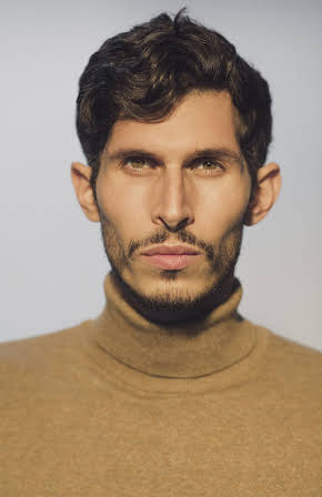 Alexander Devrient as 