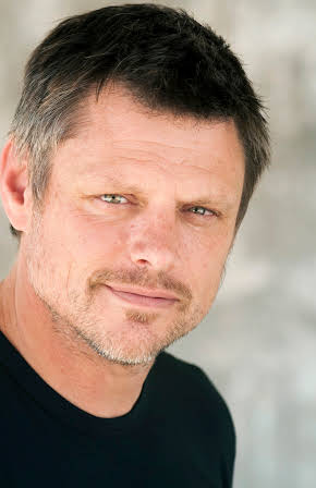 Malcolm Kennard as 