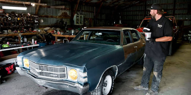 10:05: Roadworthy Rescues (S2 E7) (S2) | Discovery Channel | 12/11 2025