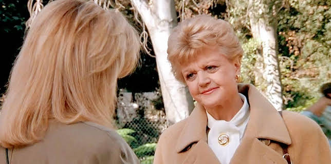 9:45 AM: Murder She Wrote (S6 E16) (S6) | 5 Select | 12/19 2025