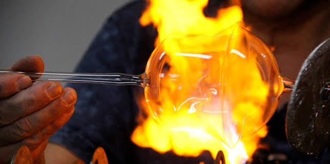 10:20: Christbaumschmuck und Weihnachtsland | 3SAT | 12/23 2025