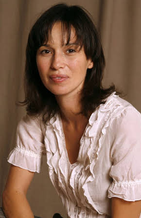 Ariadna Gil as 