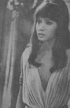 Rosenda Monteros som Petra