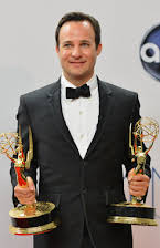 Danny Strong como 
