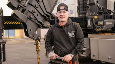 3:00 AM: Trucking Hell (S8 E11) (S8) | Paramount | 7/7 2026