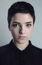 Blu del Barrio como Adira