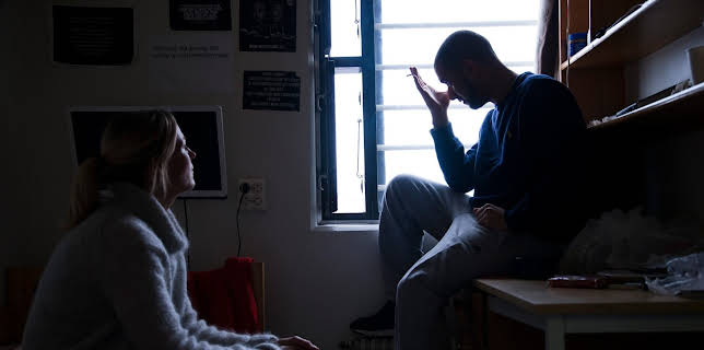 14:25: Helene sjekker inn: Fengsel | NRK 2 | 11/20 2025