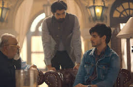 Yeh Kaali Kaali Ankhein: Guns and slippers