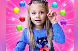 Tiki Taki Kids: Eating candies with Yasya