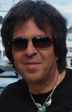 Eric Summer som Director