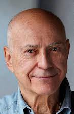 Alan Arkin como 
