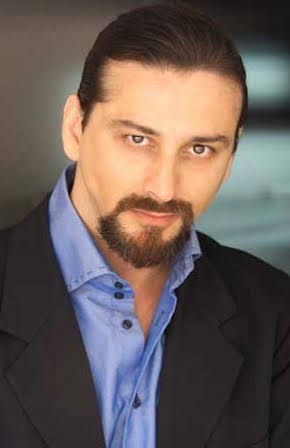 Walter Alza as 
