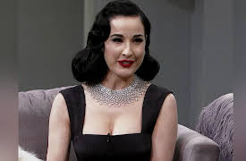 Kocktails with Khloe Season 1: Cocktails for Six