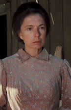 Anne Barton como Cora Hudson 
  
  
  (as Ann Barton)