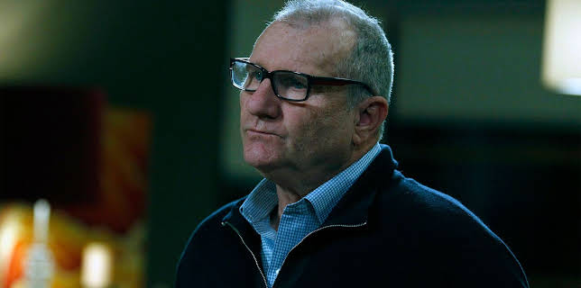 11:00 AM: Modern Family | E4 | 11/18 2025