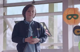 InBESTigators: de bästa detektiverna: Fallet med den nyfikna nya flickan / Fallet med de försvunna leveranserna