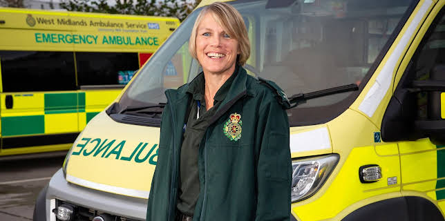 12:10 AM: 999: On the Front Line | More 4 | 11/14 2025