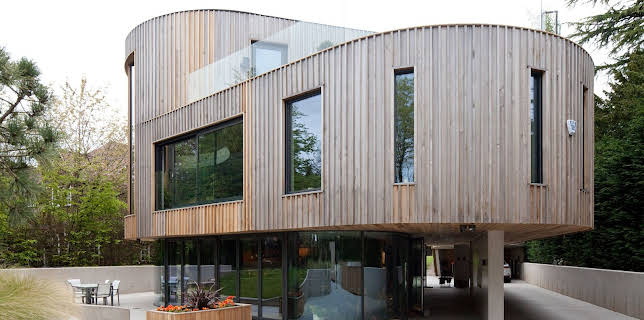 7:55 PM: Grand Designs | More 4 | 11/7 2025