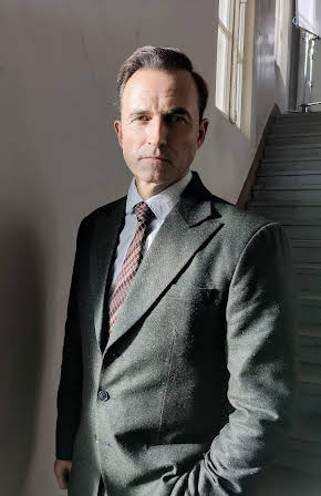 Stephen Hogan as Spinecrackle