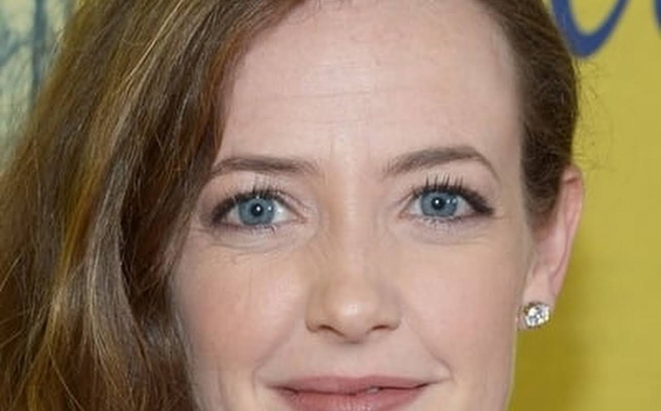 Stephanie Allynne