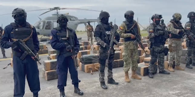 14:15: Drogenkrieg in Ecuador - Ein Land am Abgrund | ZDFinfo | 12/12 2025