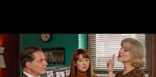 01:22: Los pequeños asesinatos de Agatha Christie: años 50 (T1): Ep.22 Asesinato en rebajas | COSMO | 12/8 2025