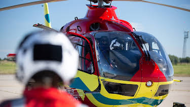 10:05 PM: Emergency Helicopter Medics | More 4 | 4/2 2026