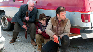 22:45: The Walking Dead (S2 E13) (S2) | Viasat Series | 7/11 2026