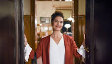 Walking on Sunshine (S03/E01)