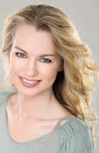 Elisabeth Granli como Mickey Cohen's Mambo Partner