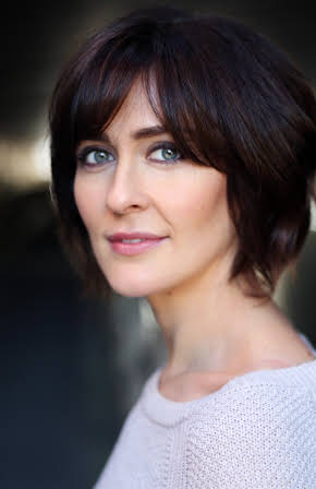 Poppy Roe as Loraine Paisley