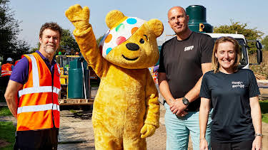 10:00 AM: DIY SOS (S32 E2) (S32) | W | 10/15 2026