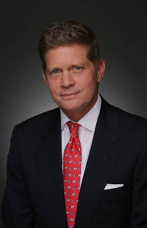 Robert Simonds as 
