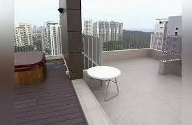 House Hunters International, Season 28: Woman Relocates to Singapore