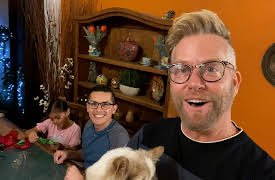 90 Day Fiance: The Other Way Strikes Back!, Season 1: No Translation Needed