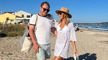 10:30 PM: Amanda & Alan's Greek Job (S1 E2) (S1) | BBC One | 1/9 2026