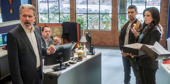 8:00 PM: NCIS (S20 E18) (S20) | 5 USA | 1/5 2026