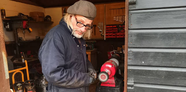 1:10 PM: Find It, Fix It, Flog It | Channel 4 | 1/15 2026