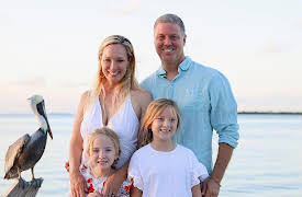 Beach Around the World, Season 1: Family Time in Belize