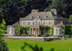 Secrets of the Royal Palaces