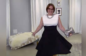 Love at First Swipe Season 1: Pretty in Ink?