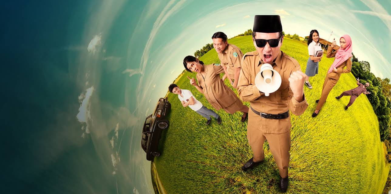 Crazy Awesome Teachers (2020)